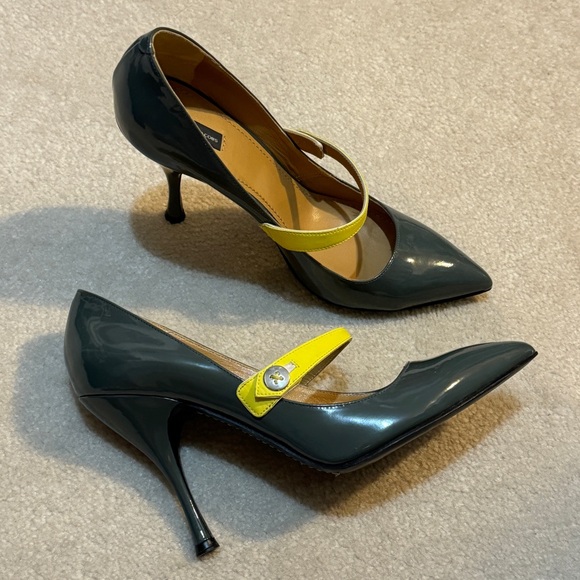 Marc Jacobs Mary Jane Pumps - Picture 2 of 8